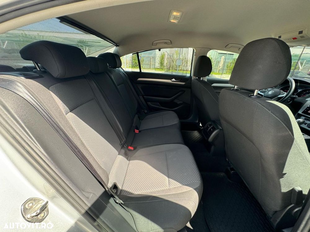 Volkswagen Passat 2.0 TDI DSG Advance - 15