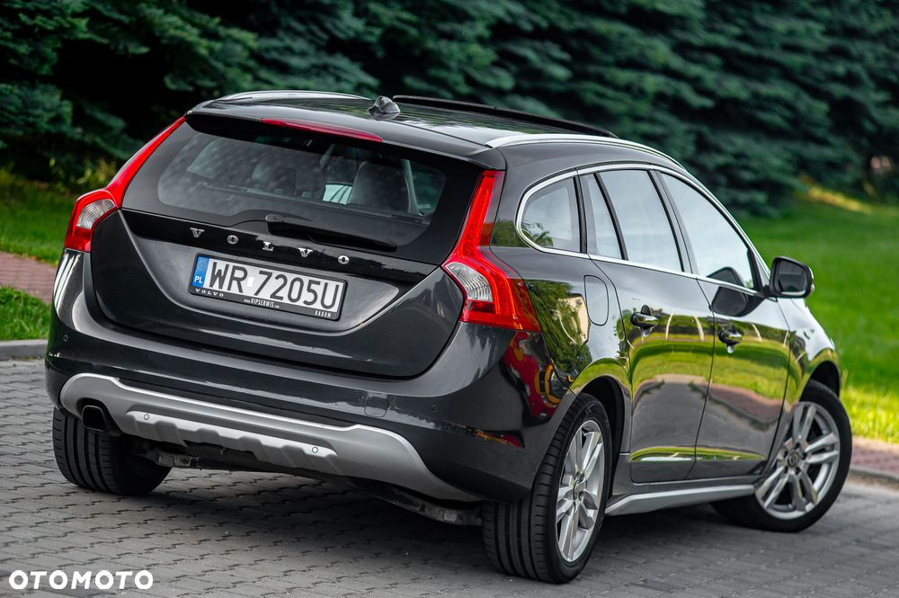 Volvo V60 D3 Geartronic RDesign - 11
