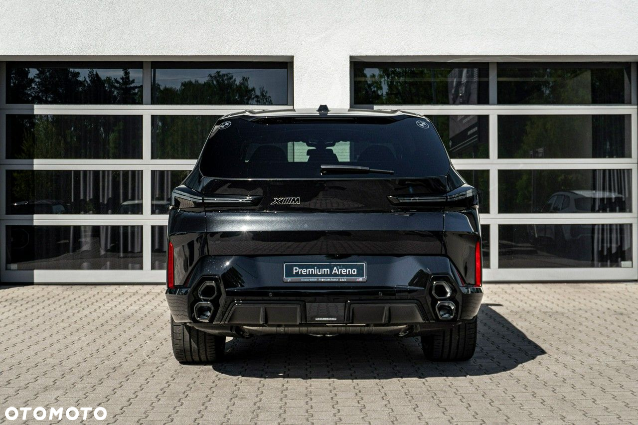 BMW XM - 7