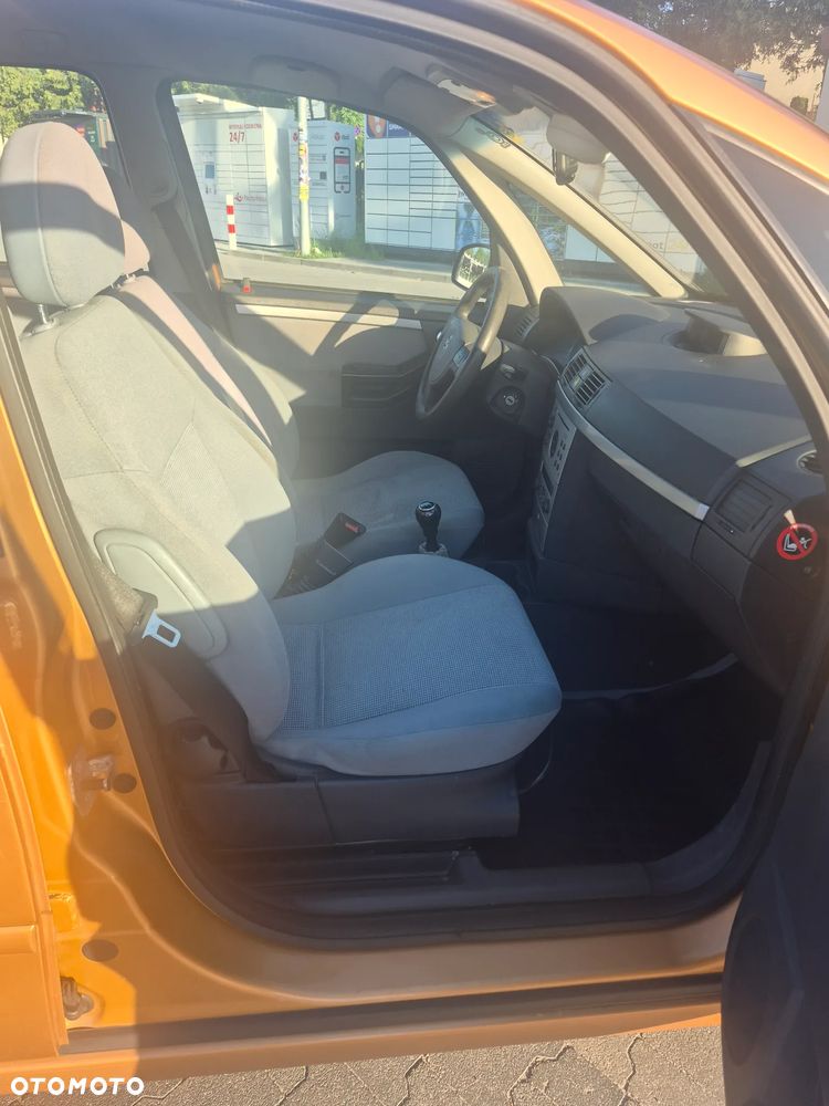 Opel Meriva 1.8 16V Cosmo - 12