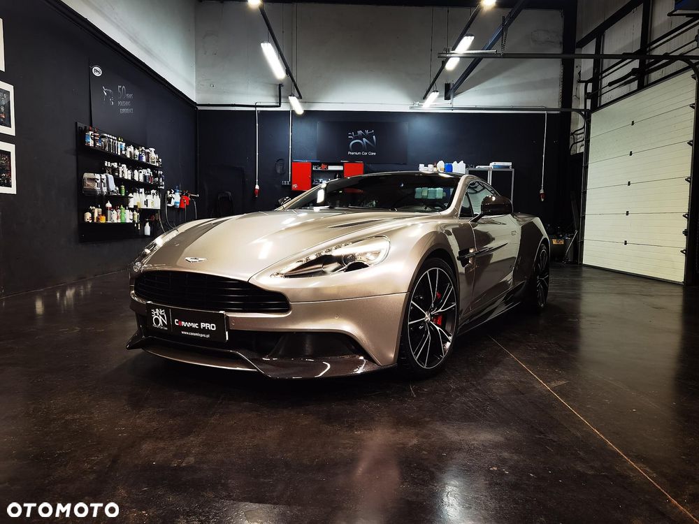 Aston Martin Vanquish - 2