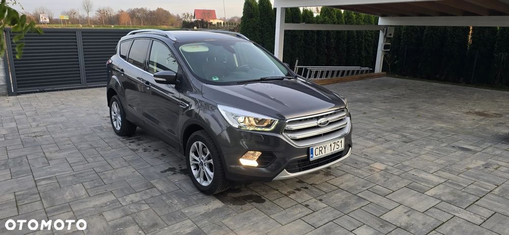 Ford Kuga 1.5 EcoBoost 2x4 Titanium - 4