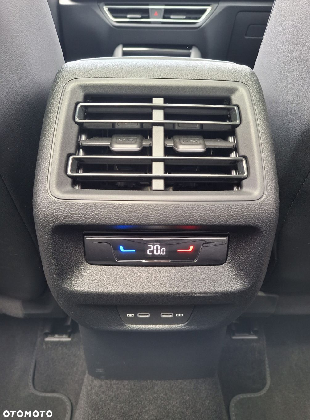 Volkswagen Tiguan 1.5 TSI EVO Elegance DSG - 31