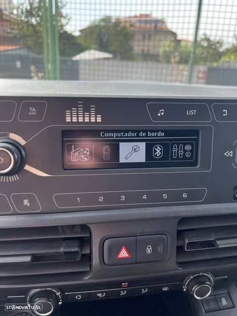 Citroën BERLINGO - 11