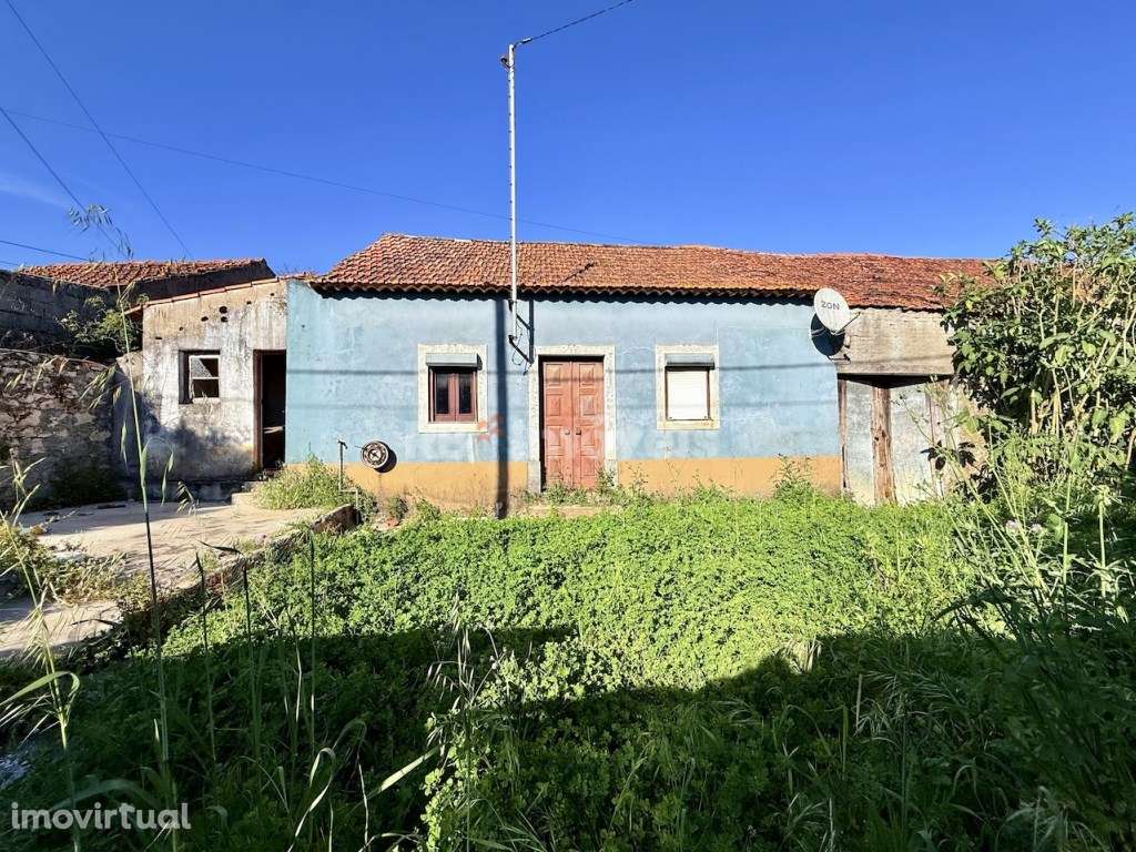 Moradia T3 p/ Recuperar em Pena - Chancelaria, Torres Novas - Grande imagem: 3/19