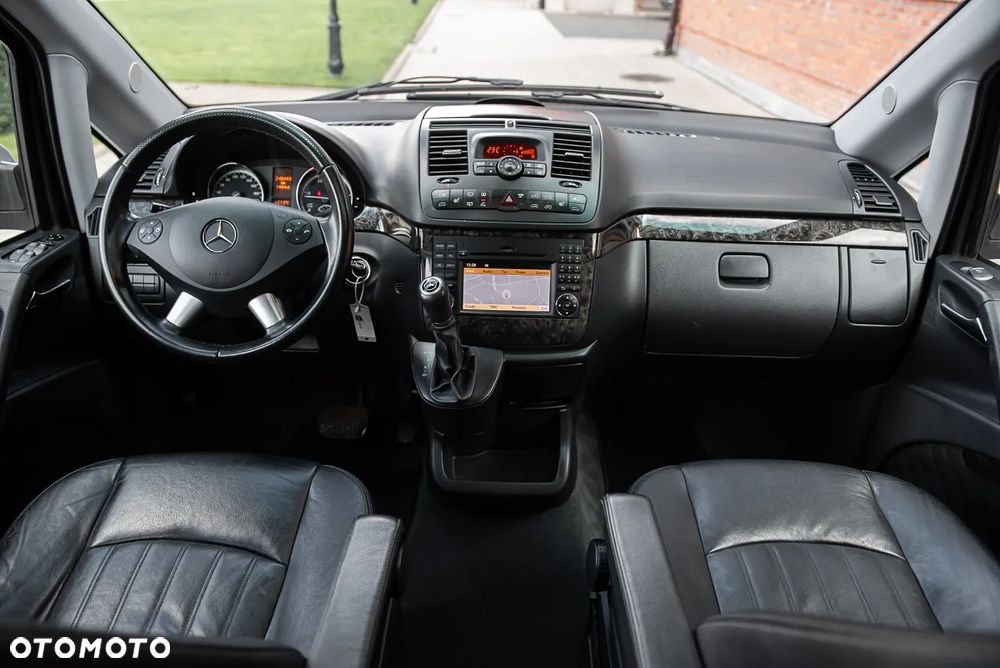 Mercedes-Benz Viano - 27