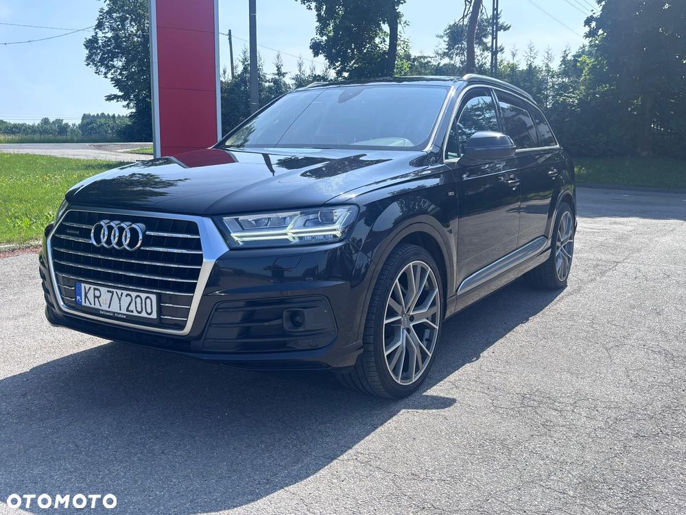 Audi Q7 - 1