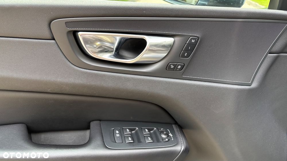 Volvo XC 60 B5 B AWD Inscription - 14
