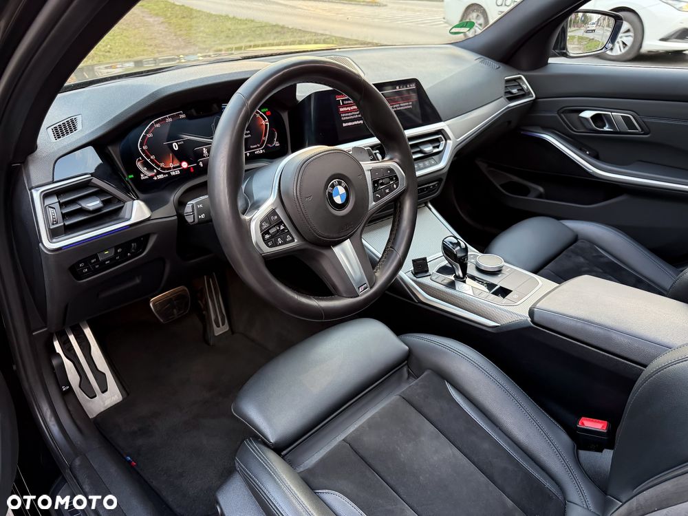 BMW Seria 3 320d xDrive M Sport - 26