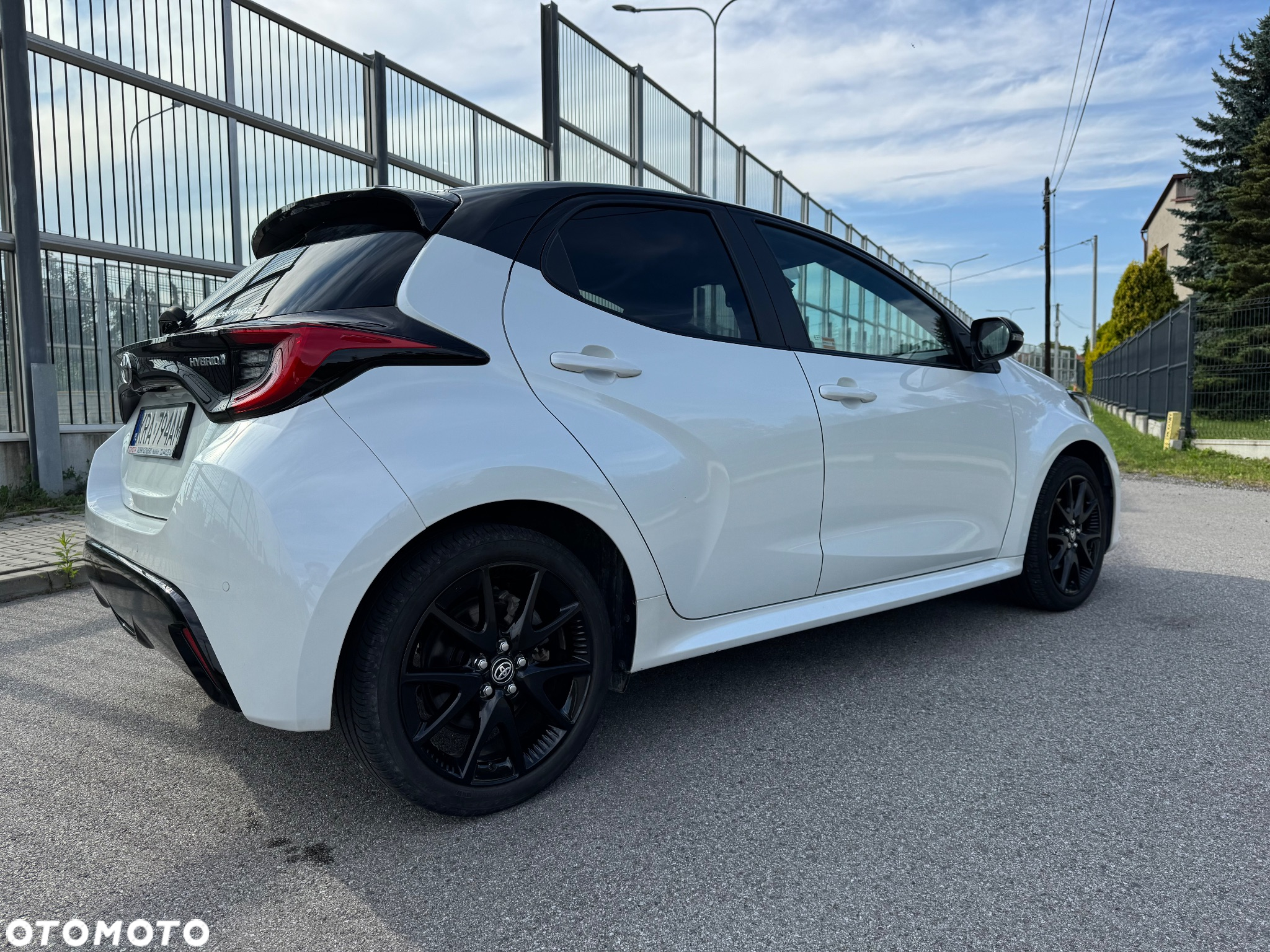 Toyota Yaris Hybrid 1.5 Style - 14