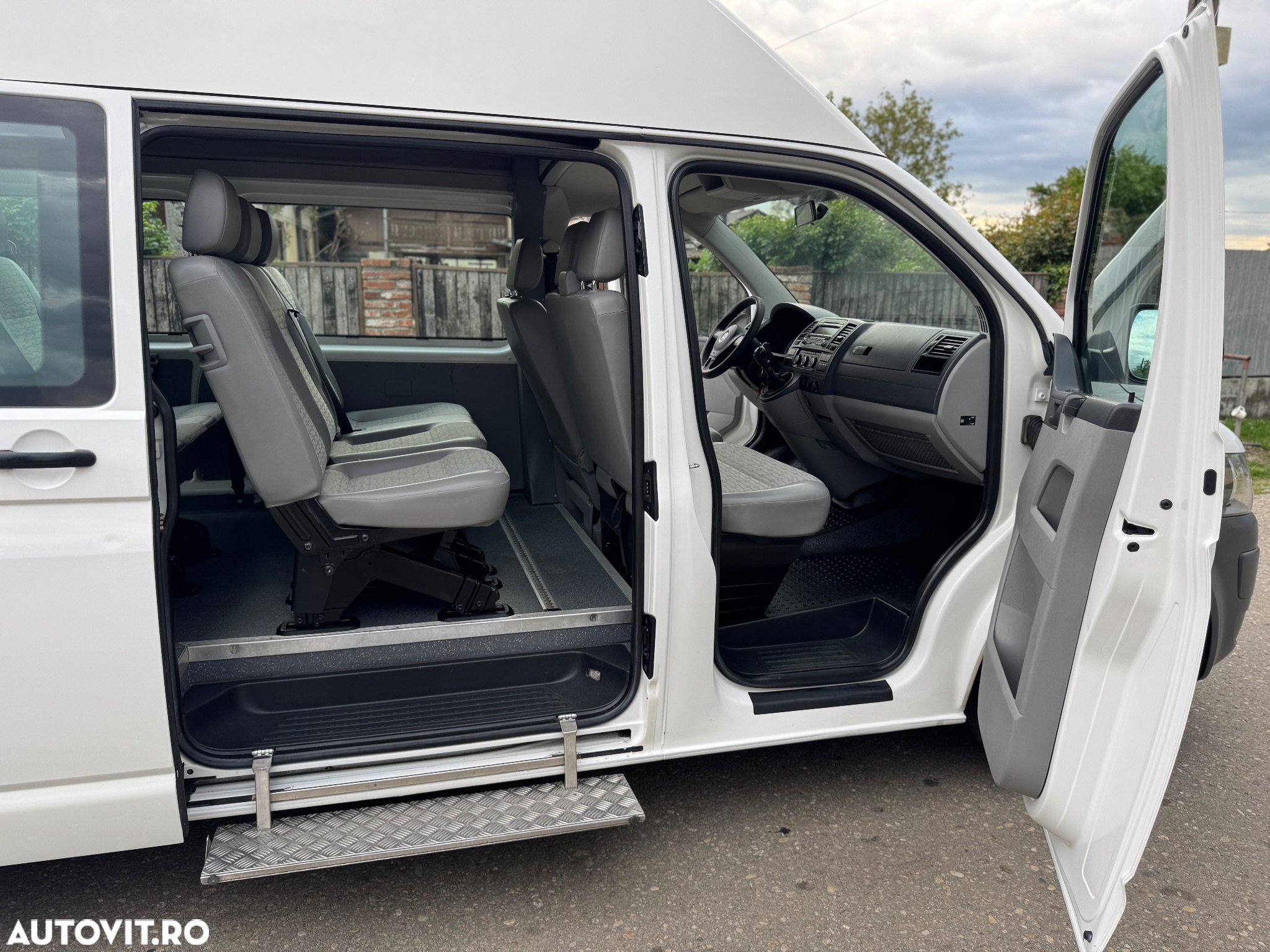 Volkswagen Transporter - 7