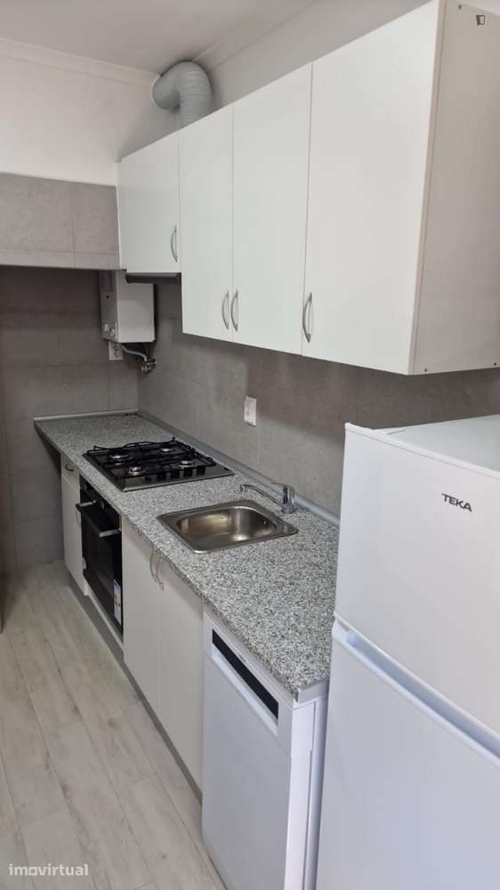 Apartamento com 2 quartos - localizado em Olaias Lisbon - Grande imagem: 2/8