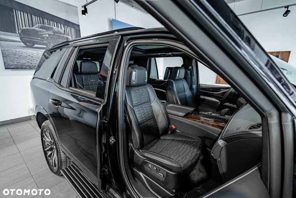 Cadillac Escalade - 27