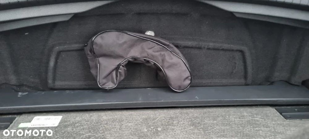 Volkswagen Touran 1.6 TDI SCR (BlueMotion Technology) DSG Comfortline - 23