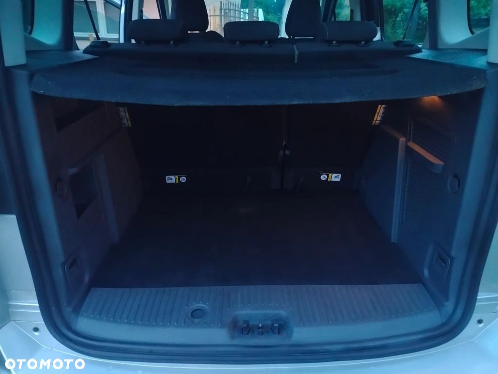 Ford Tourneo Courier 1.6 TDCi S&S Titanium - 31