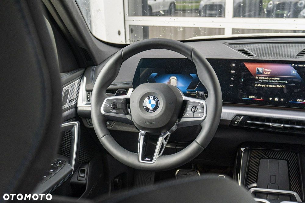 BMW X1 sDrive18i - 18