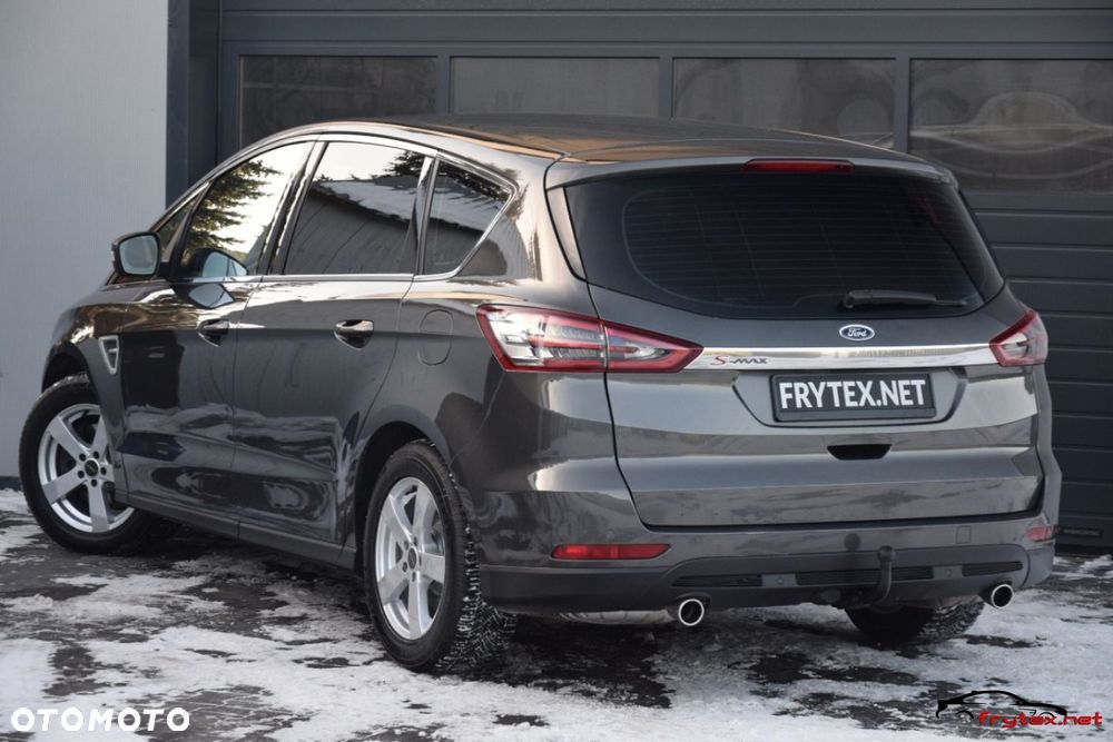 Ford S-Max - 12