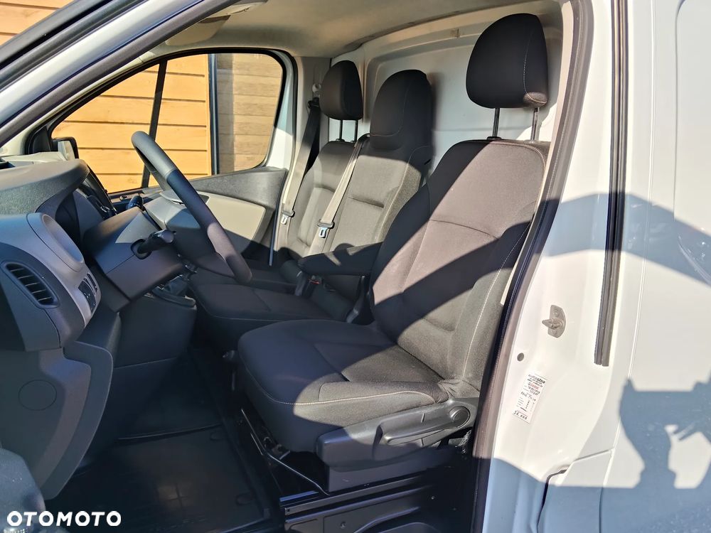 Renault Trafic - 12