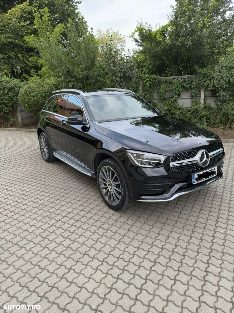 Mercedes-Benz GLC 300 4MATIC 9G-TRONIC AMG Line - 9