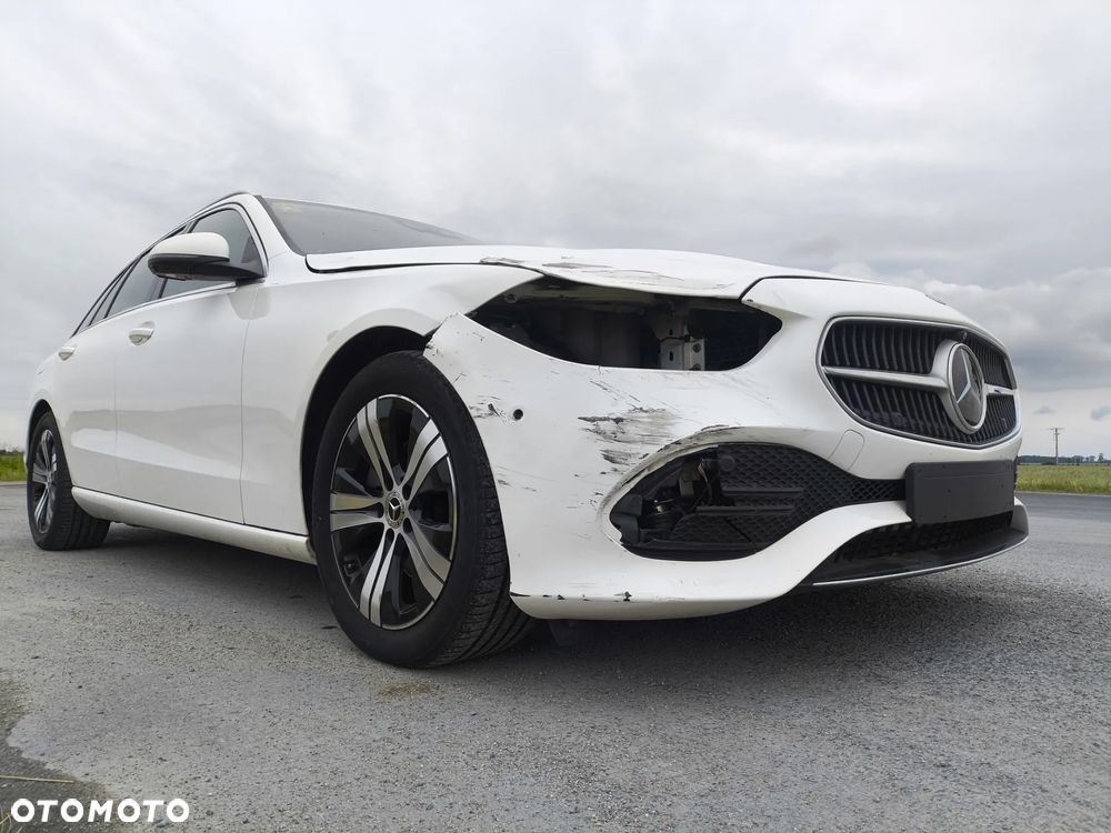 Mercedes-Benz Klasa C 200 4Matic 9G-TRONIC AMG Line - 12