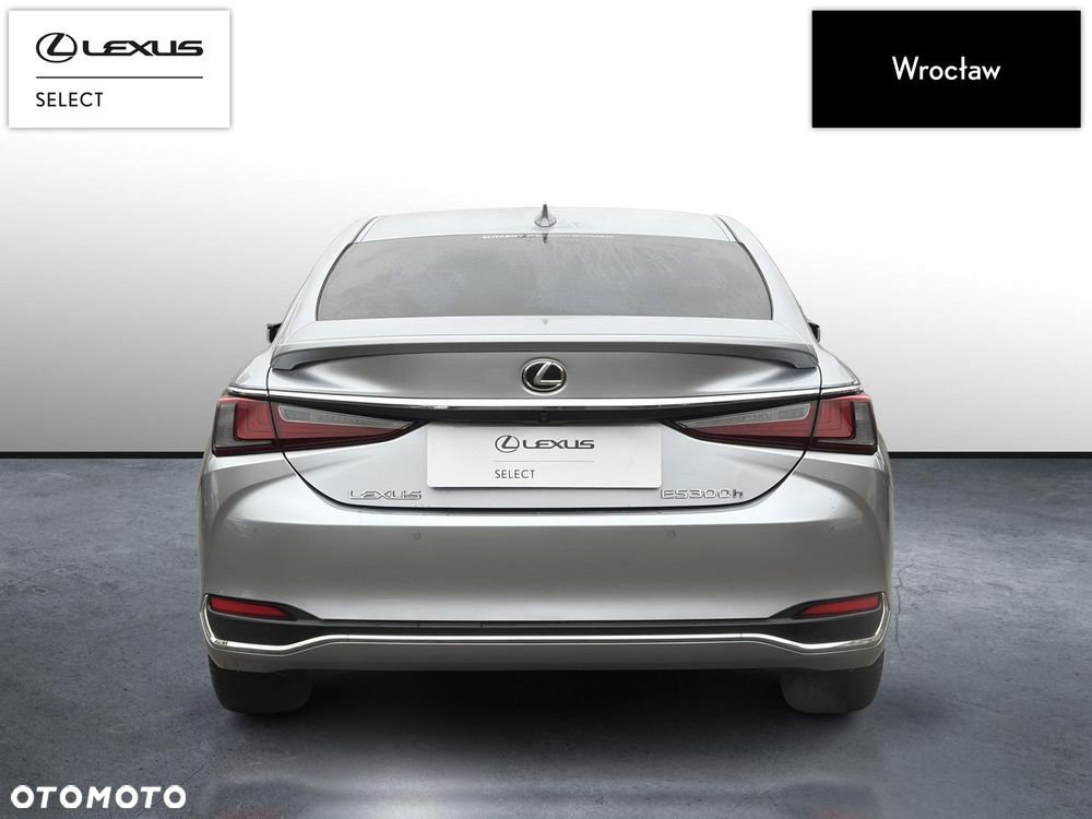 Lexus ES 300h Business Edition - 4
