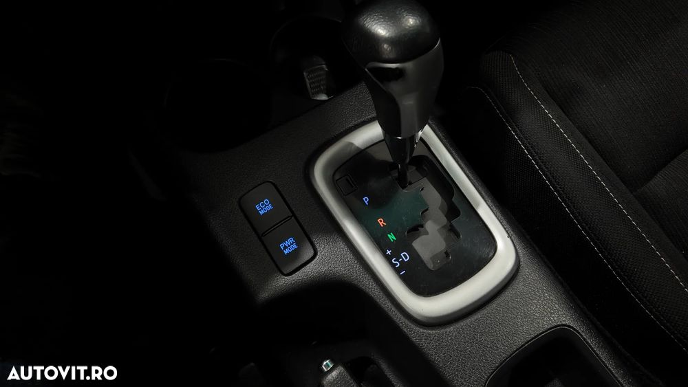 Toyota Hilux 2.4D 150CP 4x4 Double Cab AT Style - 29