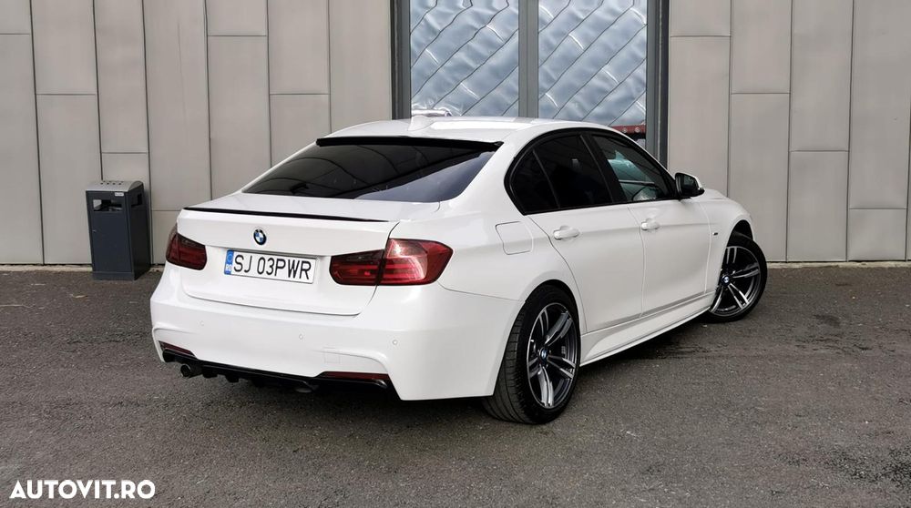 BMW Seria 3 320d - 25