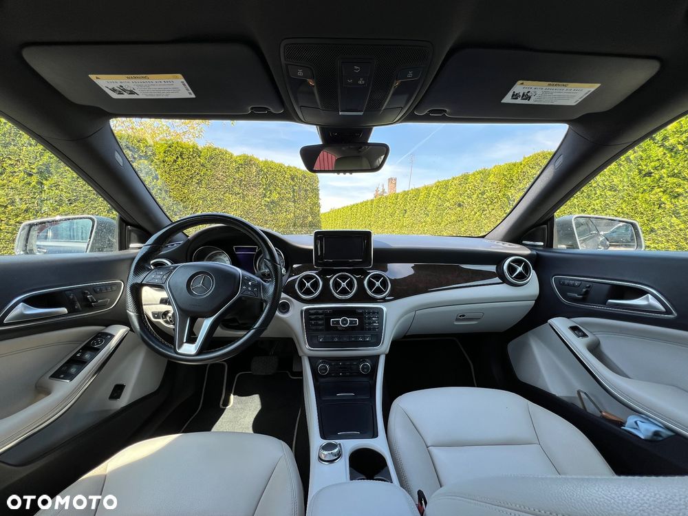 Mercedes-Benz CLA 250 7G-DCT - 14