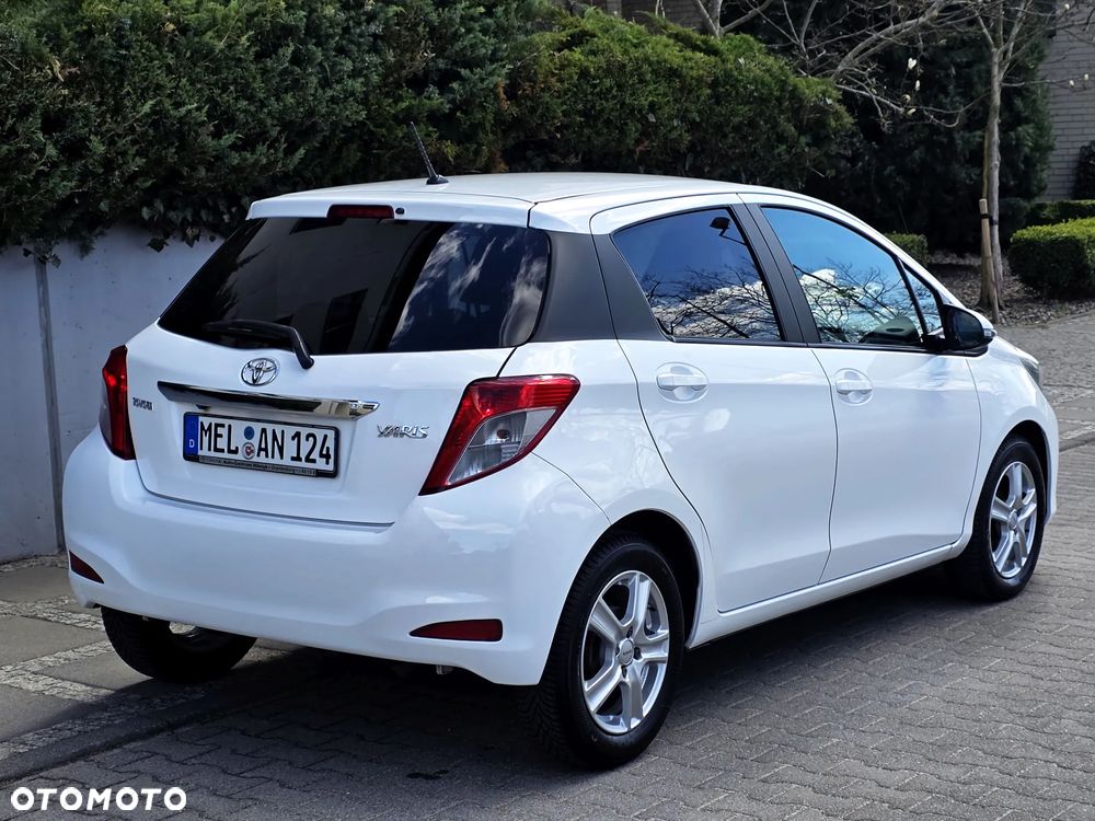 Toyota Yaris 1.33 VVT-i Edition 2014 - 4
