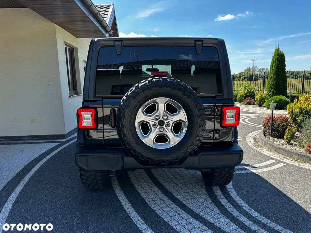 Jeep Wrangler - 12