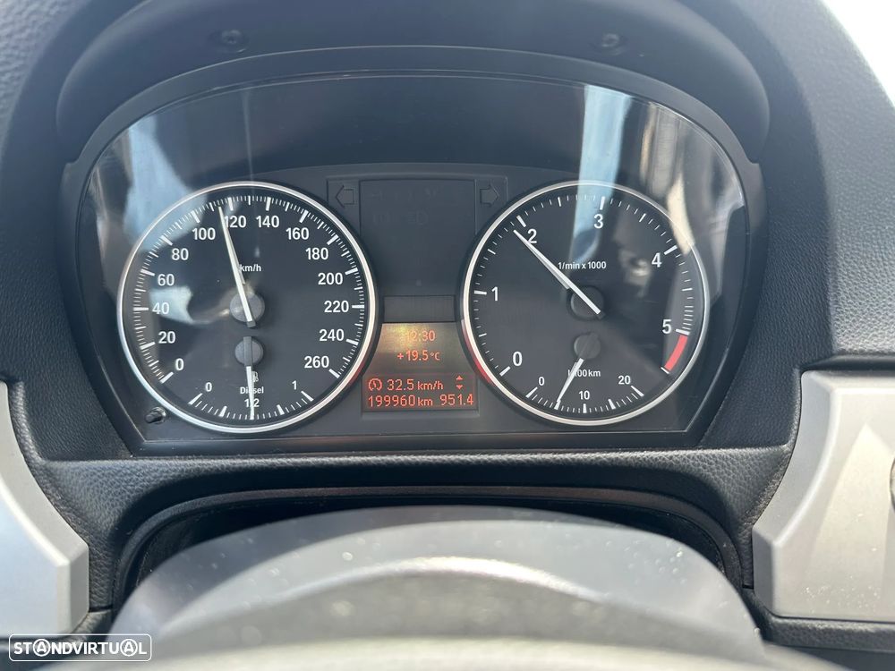 BMW 318 d Navigation - 26