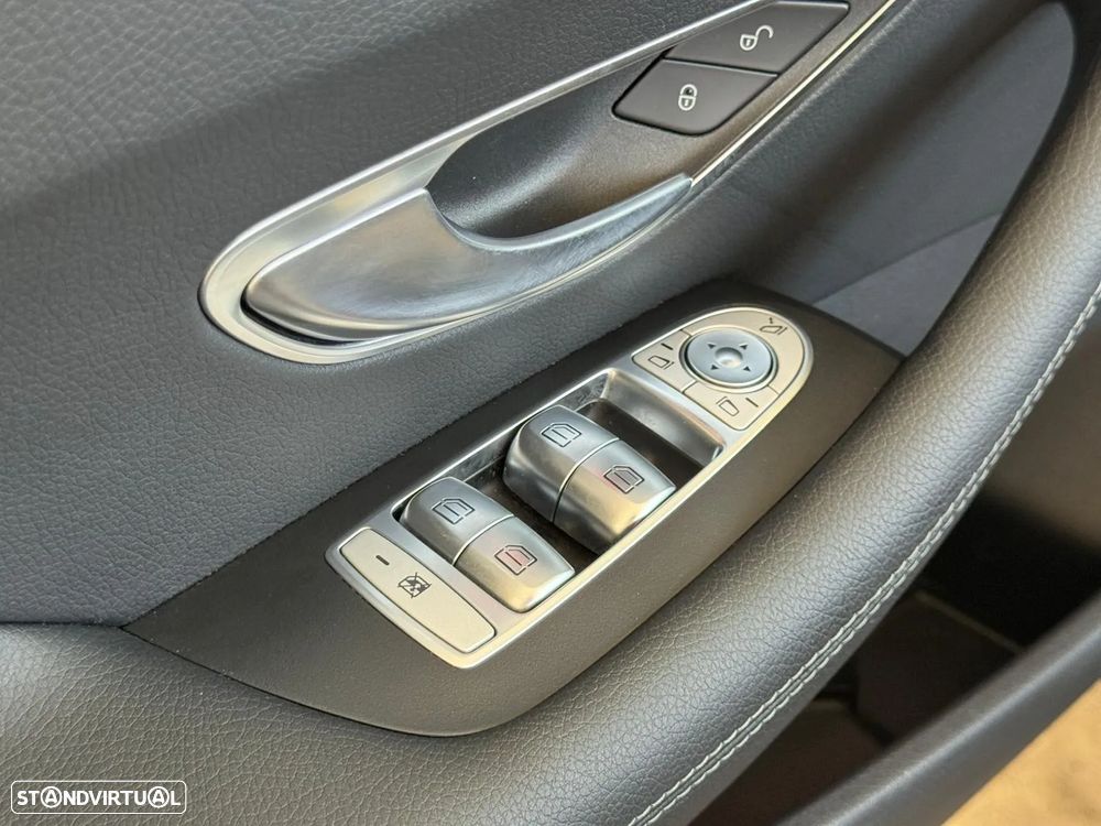Mercedes-Benz E 220 d AMG Line - 28