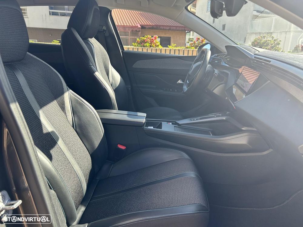 Peugeot 308 SW 1.6 Hybrid Allure Pack e-EAT8 - 18
