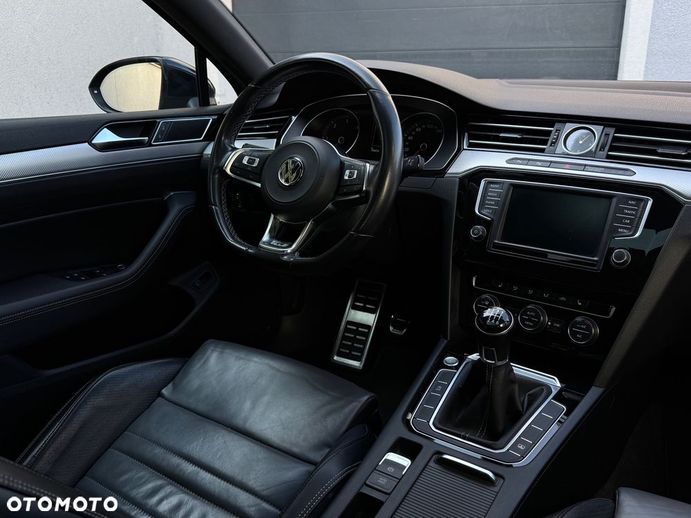 Volkswagen Passat 2.0 TDI (BlueMotion Technology) Highline - 18