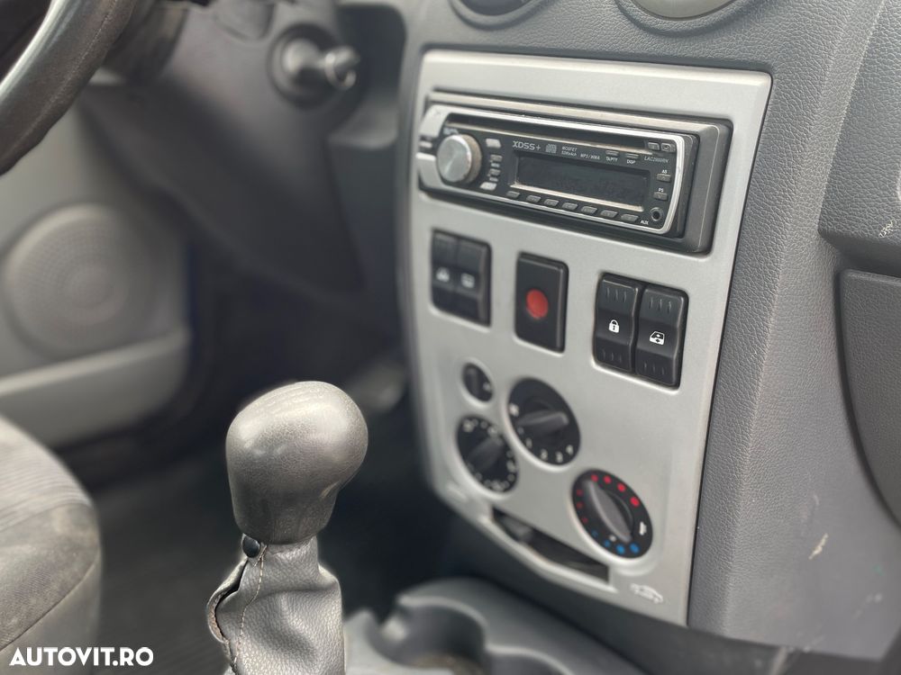 Dacia Logan Express 1.4 MPI - 12