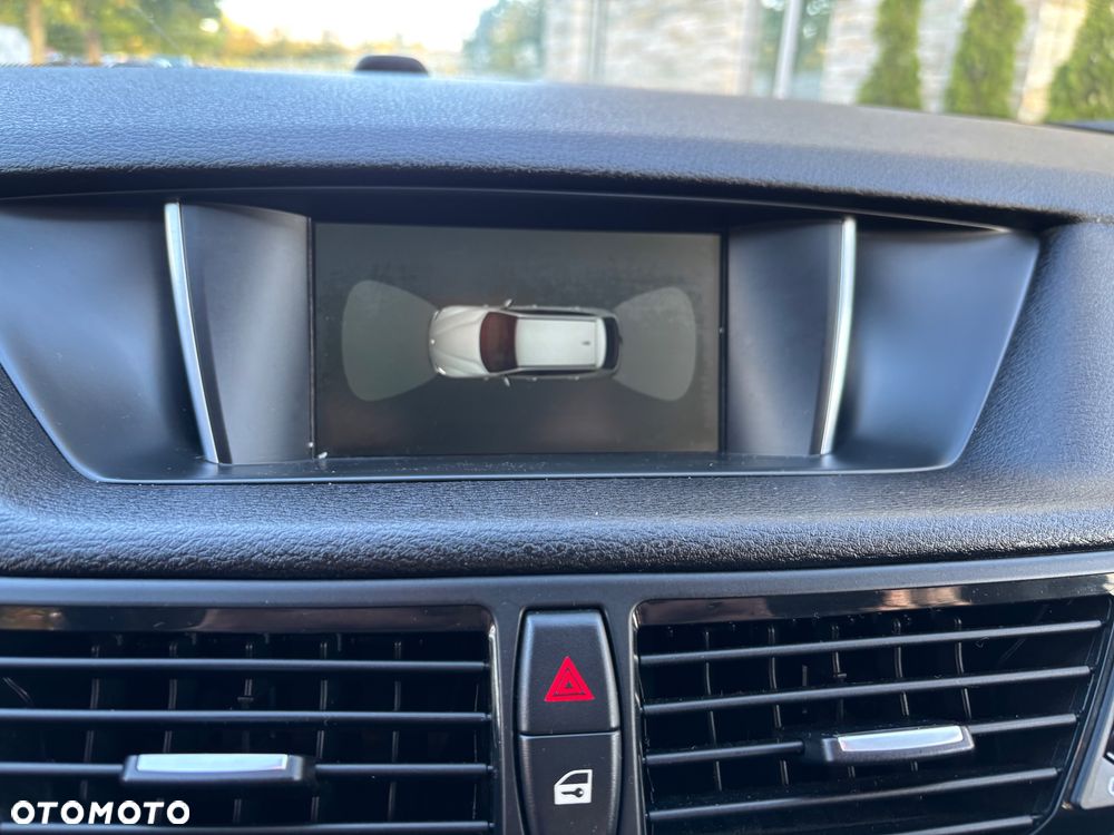 BMW X1 sDrive18d - 27