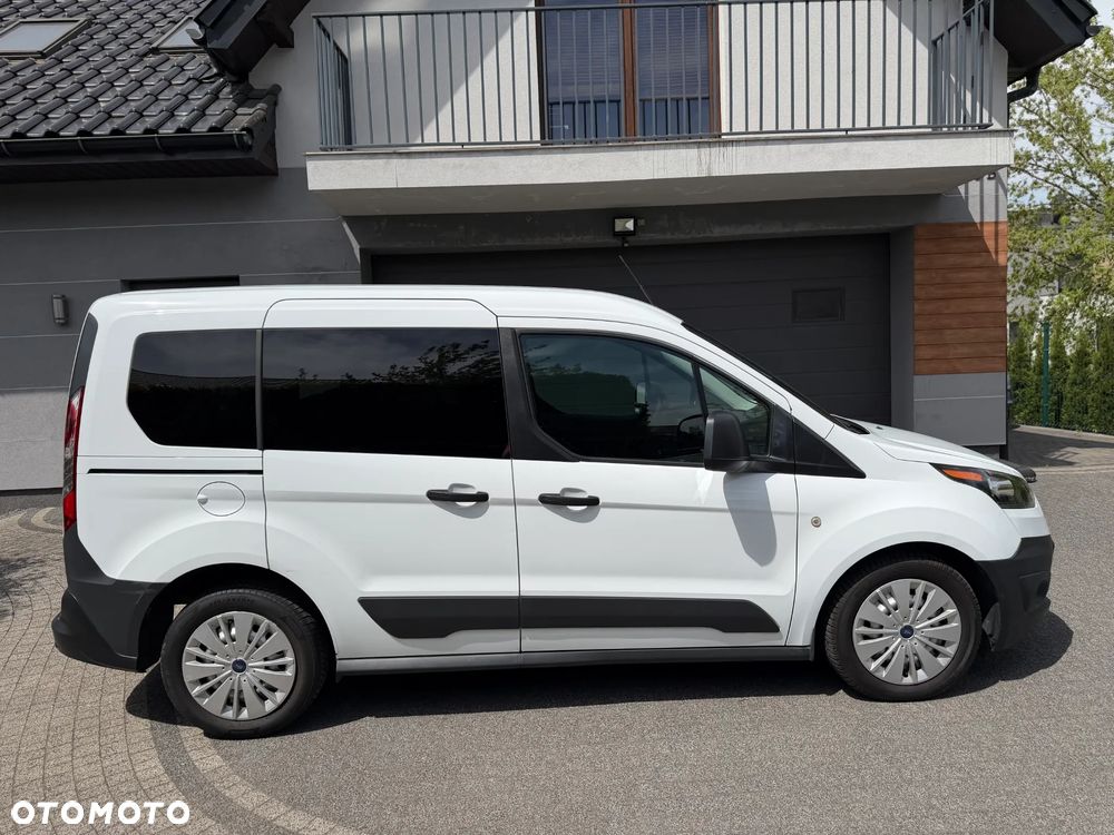 Ford Transit Connect - 9