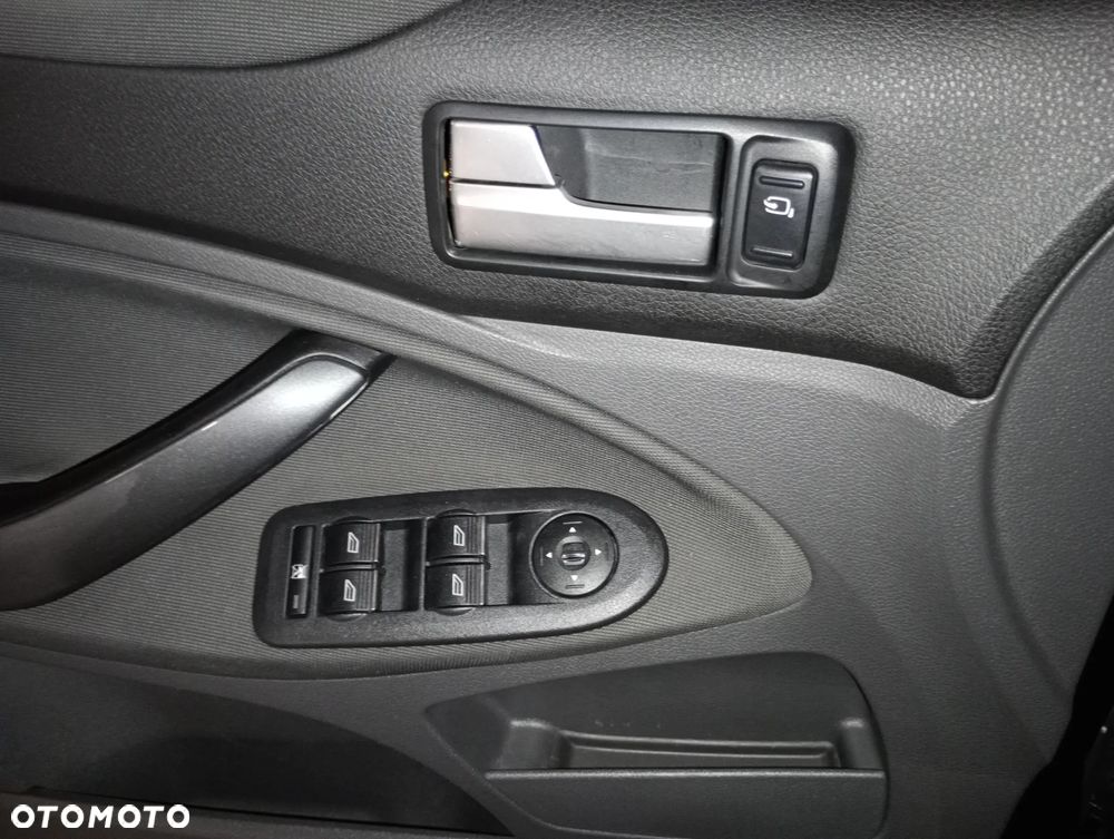 Ford Kuga 2.0 TDCi Titanium FWD - 11