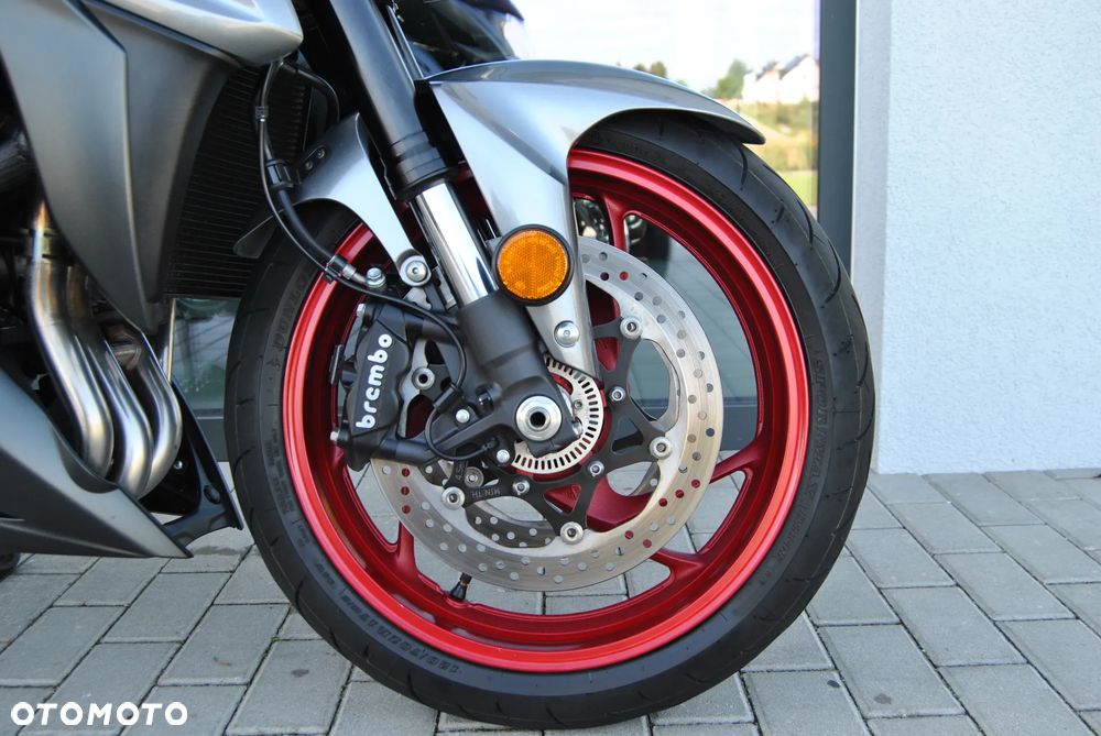 Suzuki GSX - 15