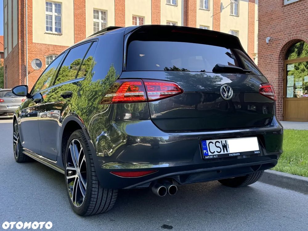 Volkswagen Golf - 4