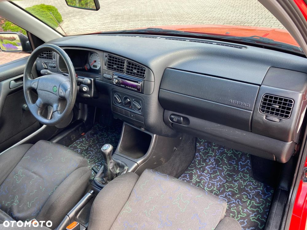 Volkswagen Golf - 19