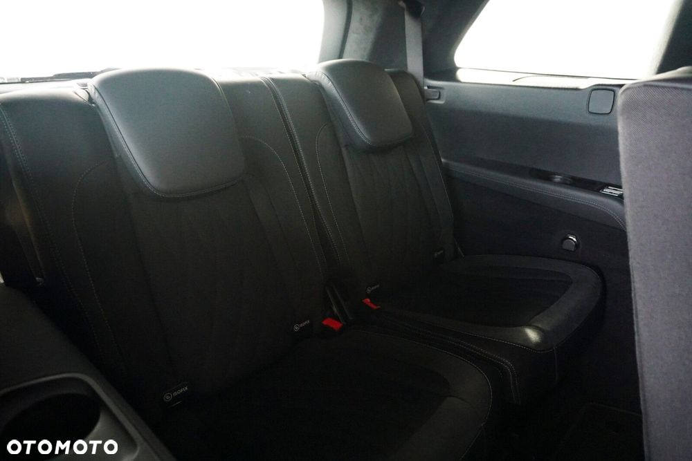Mercedes-Benz GLS - 26