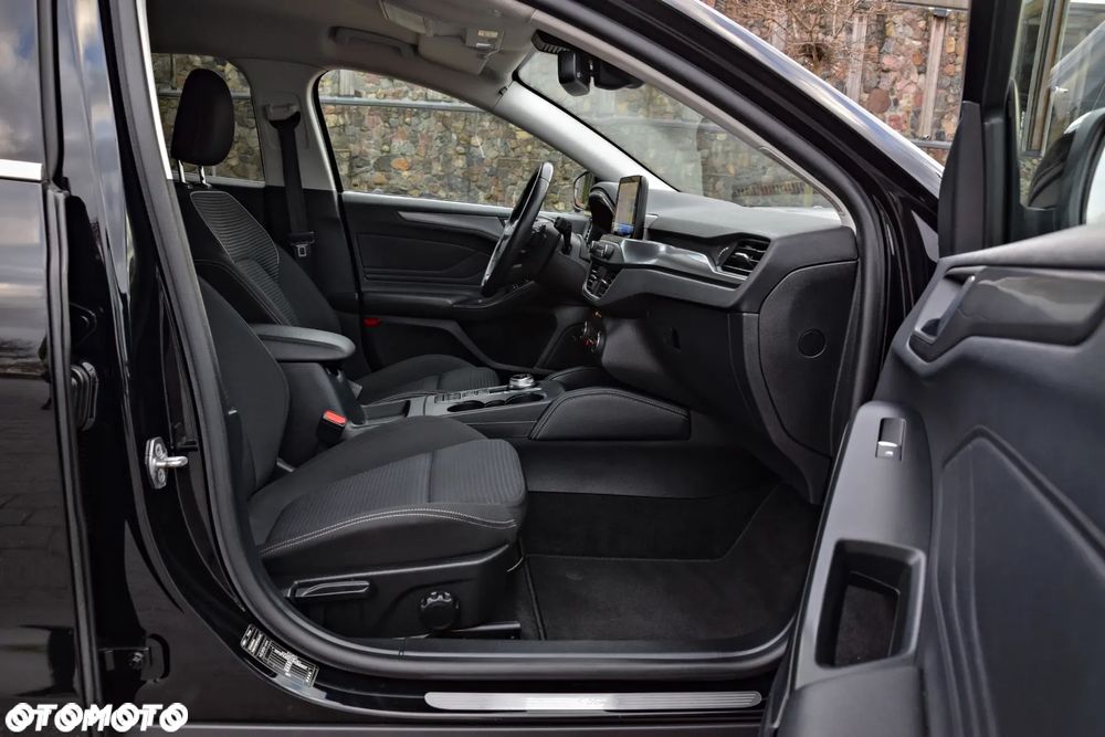 Ford Focus 1.5 EcoBoost Titanium X - 24