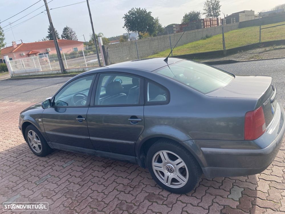 VW Passat 1.9 TDi Confortline - 6