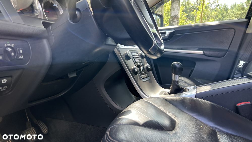 Volvo XC 60 - 30
