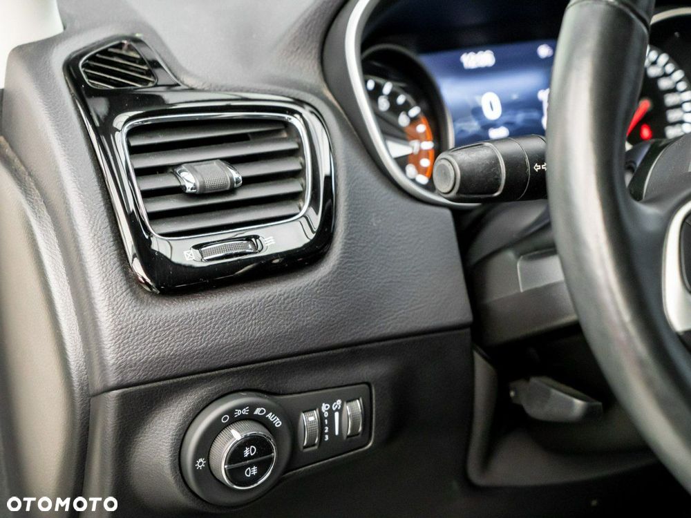 Jeep Compass 1.4 TMair Limited FWD S&S - 23