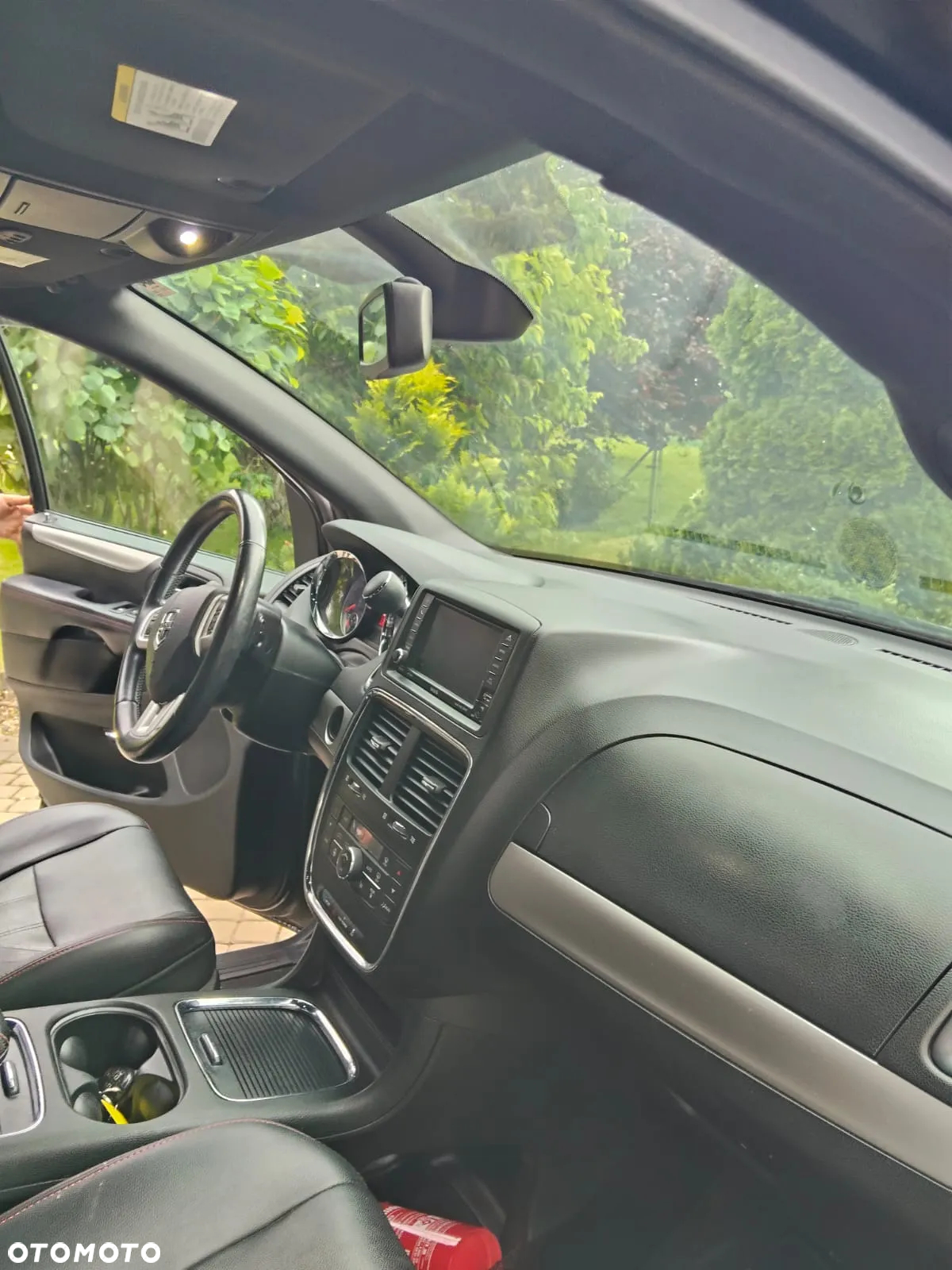 Dodge Grand Caravan - 9