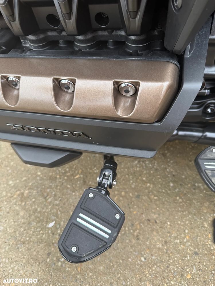 Honda GL 1800 Gold Wing - 12