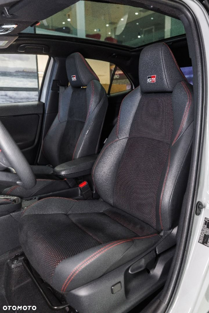 Toyota Yaris Cross - 8
