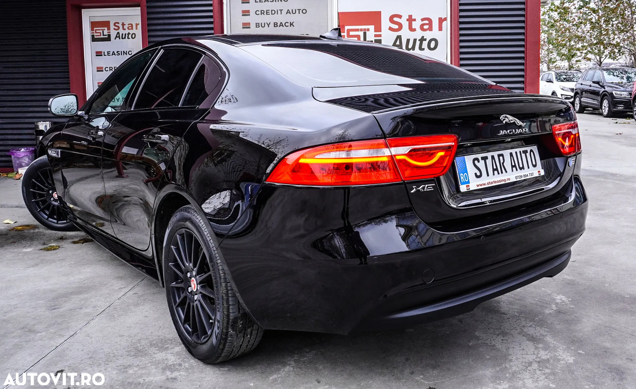Jaguar XE 2.0 R-Sport - 5
